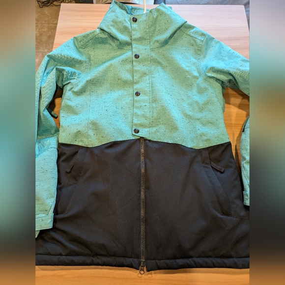 Women's 686 Snow Jacket - Picture 1 of 7
